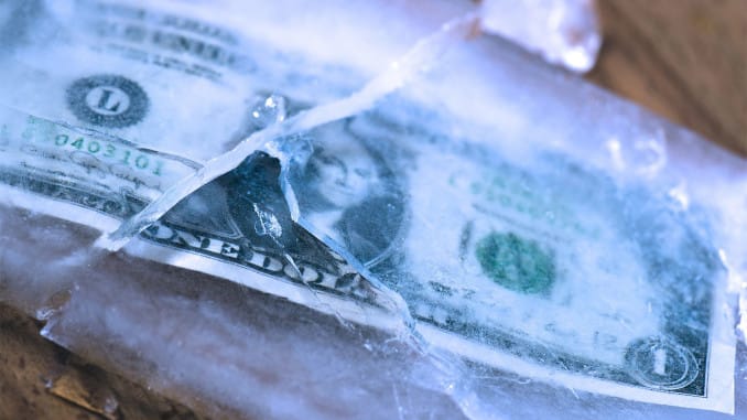 The Threat of Financial Transaction Control | Die Bedrohung der Kontrolle über Finanztransaktionen